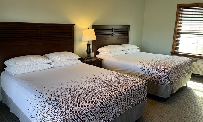 Colliersville Hotel | Redwood Inn & Suites Room #6 - impeccably clean motel between CDP & ASV