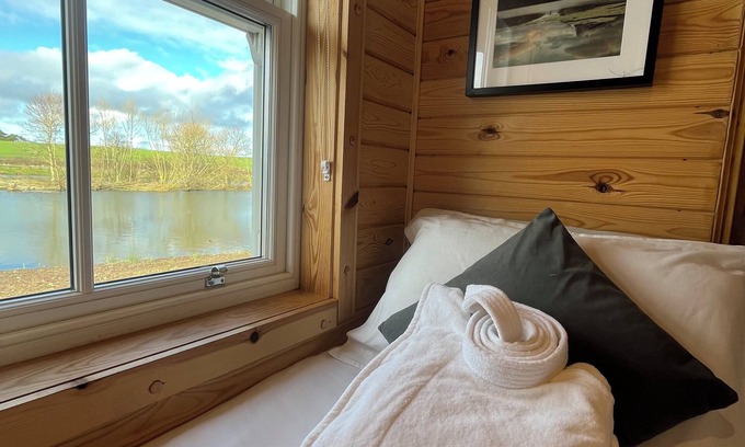 Cornhill on Tweed Cabina | Redwood Lodge