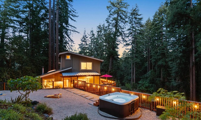Ben Lomond Cabina | Redwood Oasis - Eco-luxury cabin with hot tub in the Santa Cruz Mountains