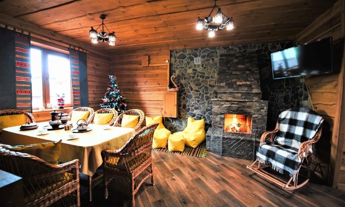 Vinnichki Casa | RedWoodHouse