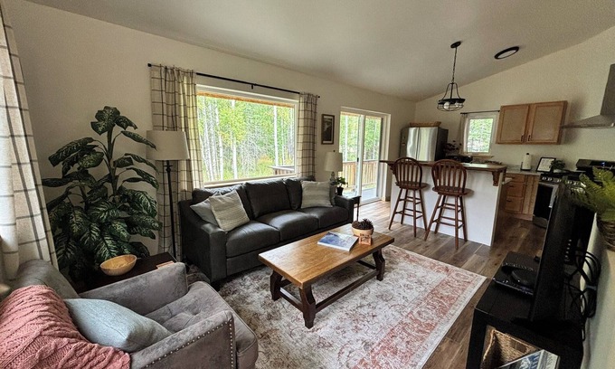 Fishhook Casa | Reed Lake Northstar Cabin