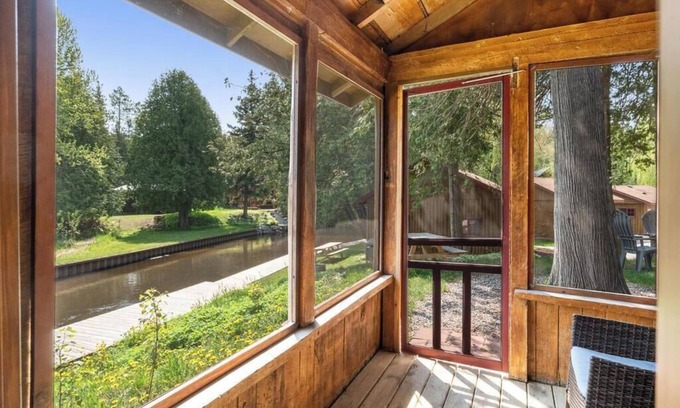 Indian River Cabina | Reed's on the River Cabin 1