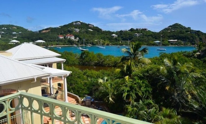Contant Farms Villa | Gran 5 habitaciones con aire acondicionado y playa privada!