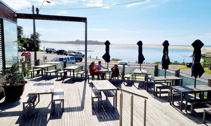 Lake Tyers Beach Casa | Reel & Relax: 3BR Beach House - Fish, Swim, Surf