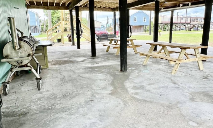 Grand Isle Casa | Reel Relax`n - Beachaccess - Island Realty
