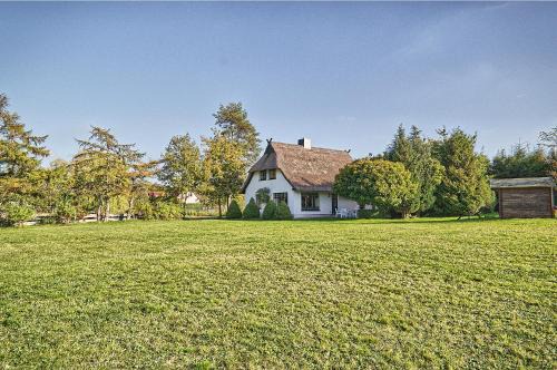 Marlow Casa | Reetdachhaus mit großem Garten und Kamin