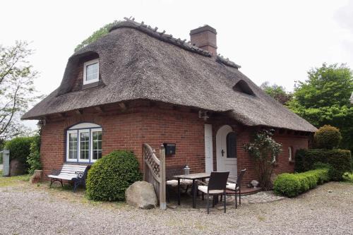 Dorphof Casa | Reetdachkaten in Schuby, Ostsee