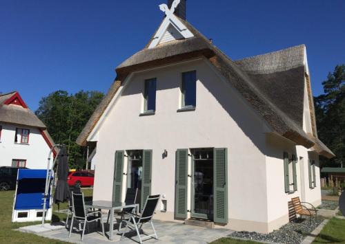 Glowe Casa | Reethaus Seeadler mit Sauna, Terrasse, Garten