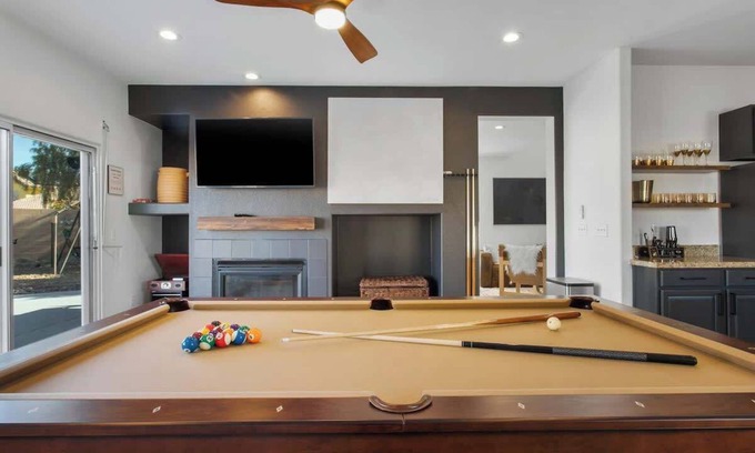 North Las Vegas Casa | Refined 5BR Vegas Home w/ Pool, Spa, & Pool Table