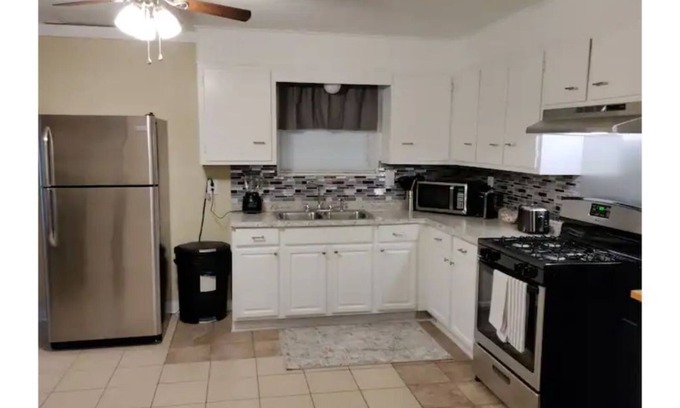 Lakeview Jefferson County Casa | Refinery within 5 miles