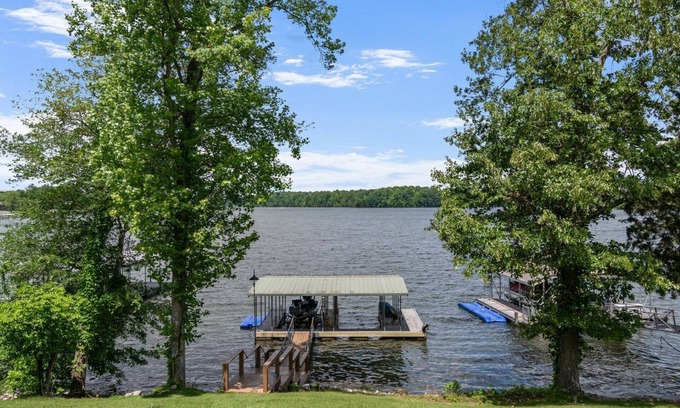 Winchester Casa | Reflection Bay-Dock, Hot Tub, Kayaks