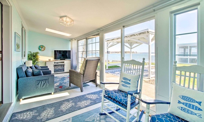 Colonial Beach Cabaña | Refreshing Colonial Beach Vacation Rental!