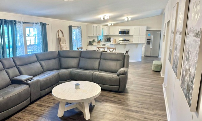 Gilbert Casa | Refuge by Southern Oaks. Charming 3 bed 2 bath. Very close to Lake Murray!
