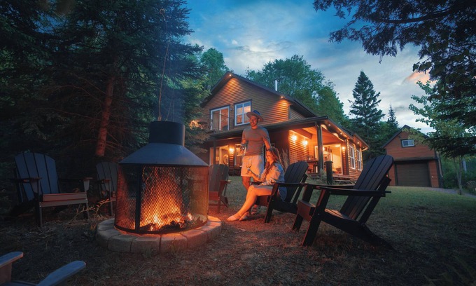 Labelle Casa | Refuge de la Rouge–Tremblant,Chimenea, Kayak, Frente al agua
