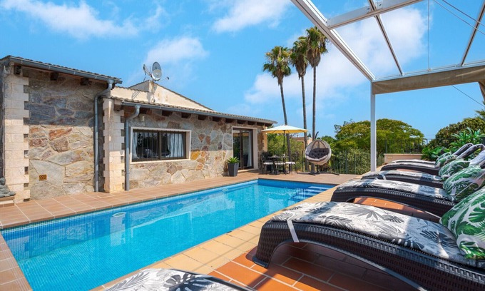Lloseta Villa | Refugi De Les Aguiles
