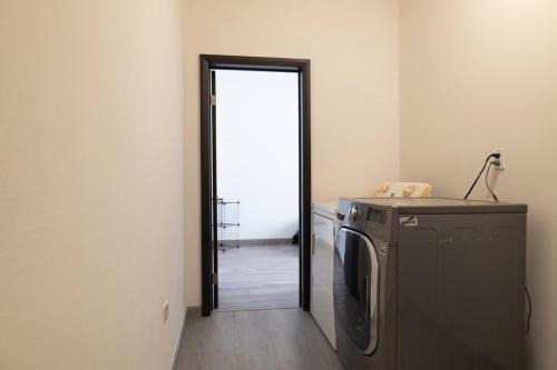 Mexicali Casa | Refugio Elegante y Equipado en Zona Dorada