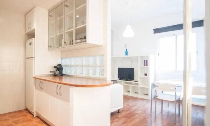 La Salut Apartamento | Can Güell. Apartamento reformado a tocar al Parc Güell. Ideal familias