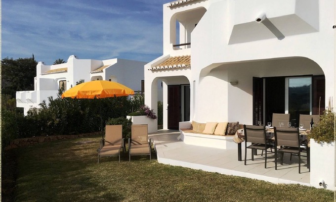 Alpouvar Apartamento | ¡Apartamento reformado de lujo en esquina en planta baja con orientación sur! Cable, WiFi y Airco