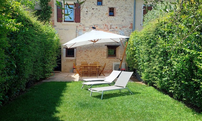 Montioni Chalet De Esquí | Regarda - Countryhouse Nocino 2 in the middle of Lake Garda vineyards