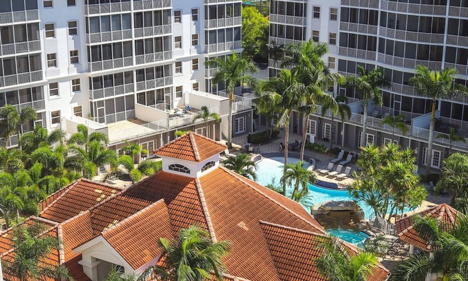 Pelican Bay Condominio | Regatta at Vanderbilt is an upscale condo - a 7 minute walk to the beach!