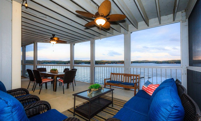Village of Four Seasons Condominio | Regatta Bay / ¡Sin pasos! Duerme (8 + 2) 3BD / 3BA. Vistas de MM12 desde 2 BR. Dock inc.!