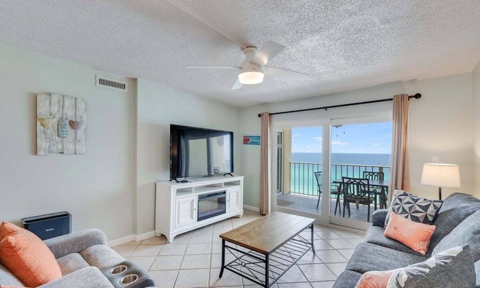 Crescent Beach Condominio | Regency Towers 1119 2 BR 2 BA