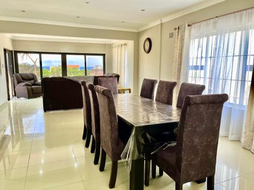 Bluff Casa | Regent House