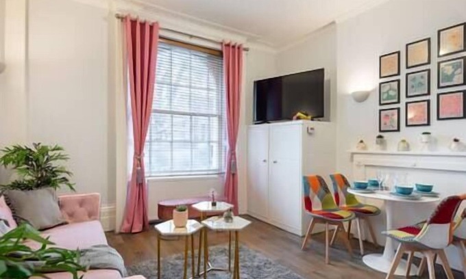 St. Pancras Apartamento | Regent's Square Serenity - 5ppl