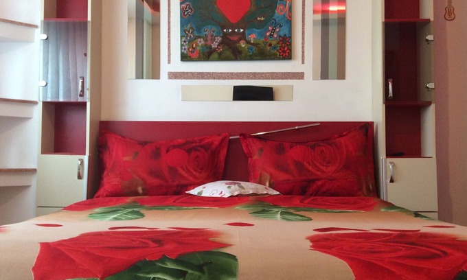 Bacau Apartamento | Regim hotelero Relax-central, ultracentral-Bacau, decomandat cu 2 camere.