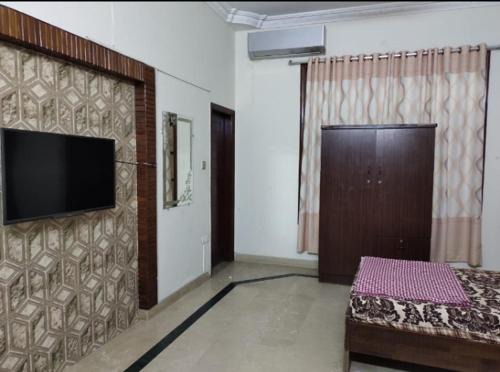 Gulshan-E-Jamal Casa | Rehmat Guest House
