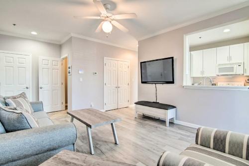 Rehoboth Beach Apartamento | Rehoboth Beach Condo with Patio 5 Mi to Ocean!