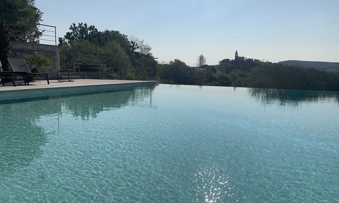 Reillanne Casa | Reillanne architect-designed house for 10 people with magnificent view and swimming pool.
