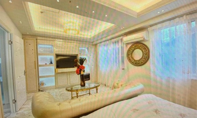 Ikebukuro Hotel | Reimi Mondo201