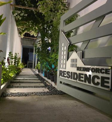 Thulusdhoo Island Cama Y Desayuno | Reinforce Residence