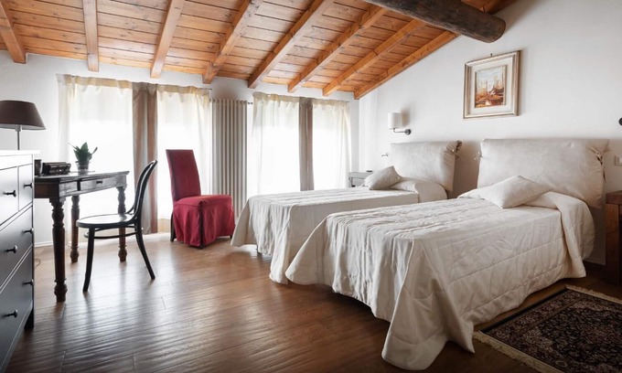 Soave Cama Y Desayuno | RELAIS CORTE DEI SOAVI - ORCHIDEA 105