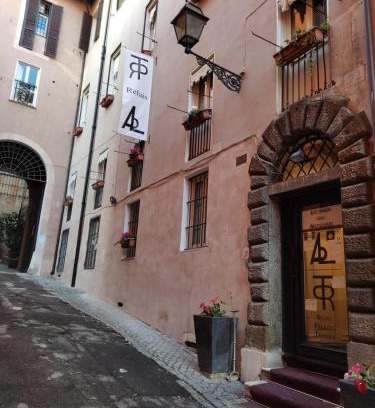 Rione V Ponte Casa | Relais Palazzo Taverna