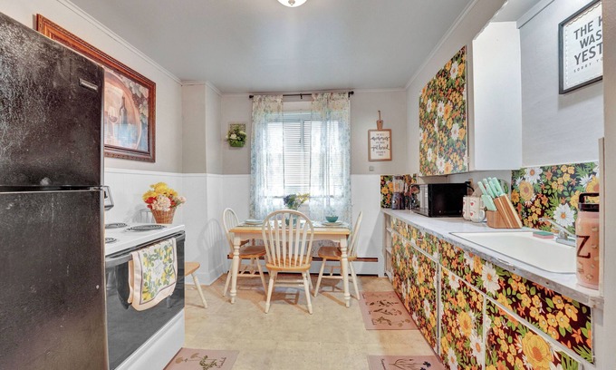 Rochester Apartamento | Relax and enjoy the lush beauty of Flower City