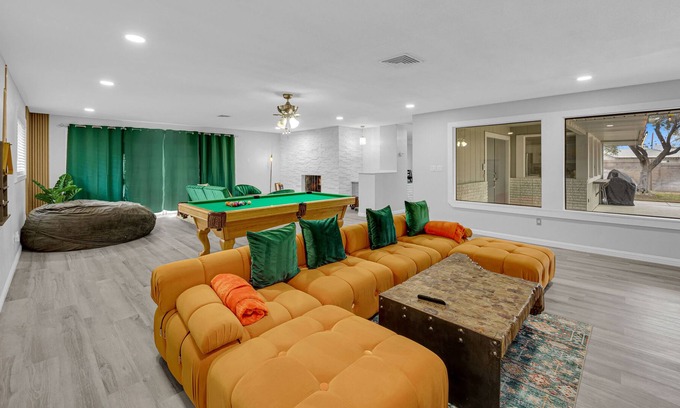 Las Vegas Casa | Relax and Recharge 15 minutes from the Las vegas Strip in a horse ranch house