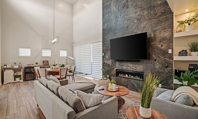 El Paso Casa | Relax and recharge in this stylish West El Paso home featuring a spacious king suite, dedicated workspace, and a private fenced backyard with BBQ grill and outdoor seating. Just minutes from shopping, dining, and hiking trails, it’s the perfect stay!