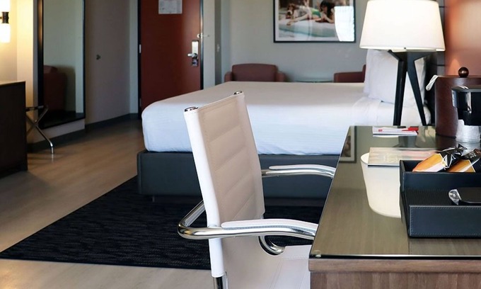 Downtown Las Vegas Hotel | Relax and Unwind! 2 Comfortable Units, Pool, Free Parking, Near Mob Museum
