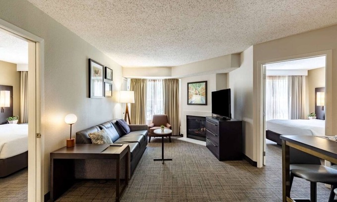 Mount Tabor Complejo | Relax and Recharge! Two Pet-friendly 2BR Suites with Kitchens, Free Breakfast!