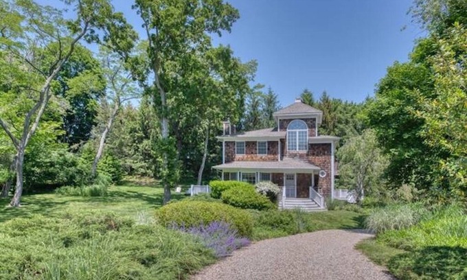 Shelter Island Heights Casa | Relax at a private beach! Three bedrooms await you near Shelter Island beaches!