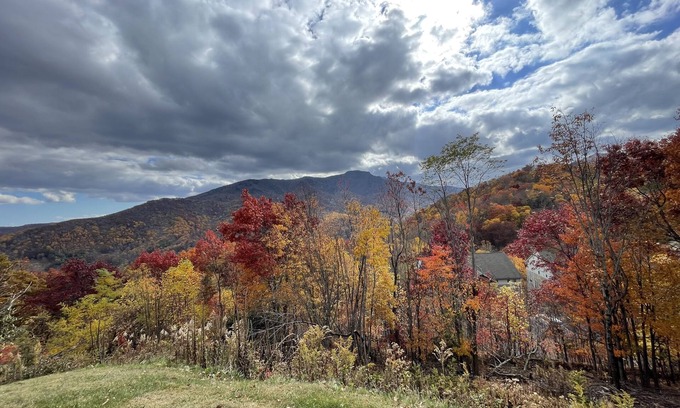 Seven Devils Condominio | Relax at Couple’s Retreat. View, Ski, Winery, Hike, Ziipline, Snow Tube…here