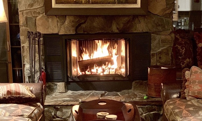Groveland Cabina | Relax at Lake Front Luxury Lodge-Near Yosemite-Pool Table-Private Dock & Lake -2