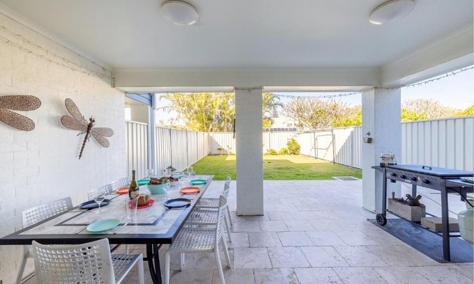 Anna Bay Casa | Relax at Pacific 1 private duplex with enclosed yard