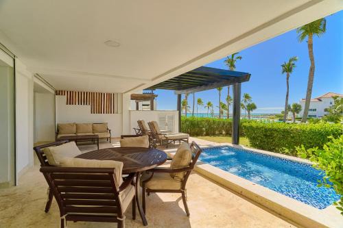 Cap Cana Marina Apartamento | Relax Beach Condo W Private Pool And Beach!