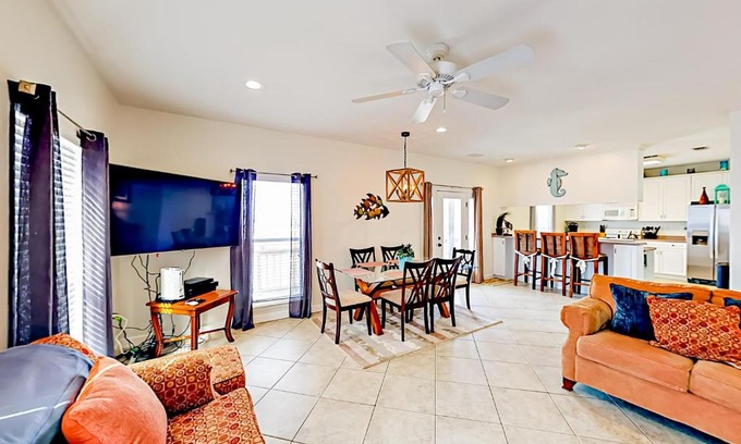Fort Morgan Pines Casa | Relax by the Bay