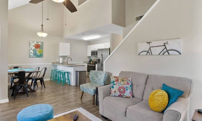 Ridgeland Casa | Relax by the Reservoir/Restrunts
