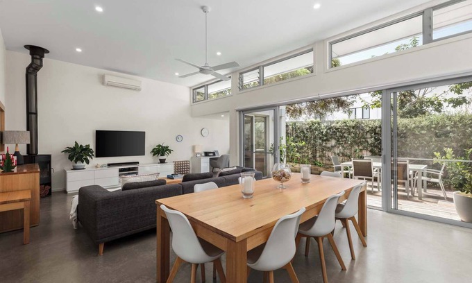 Barwon Heads Casa | Relax by the River Barwon Heads Coastal Escape