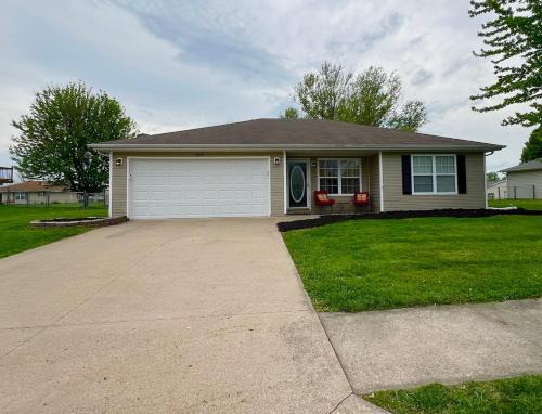 Boonville Casa | Relax Enjoy Mid-Missouri with Fenced in Back Yard